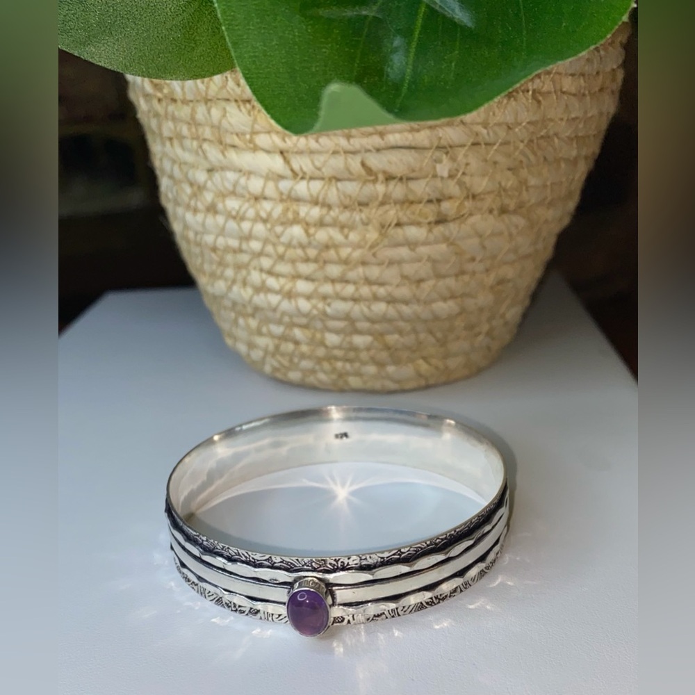 SALE! Gorgeous 925 Sterling Silver and Amethyst bracelet
